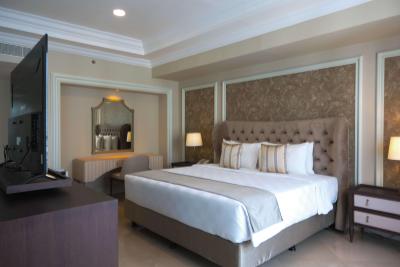 The Plaza Residence